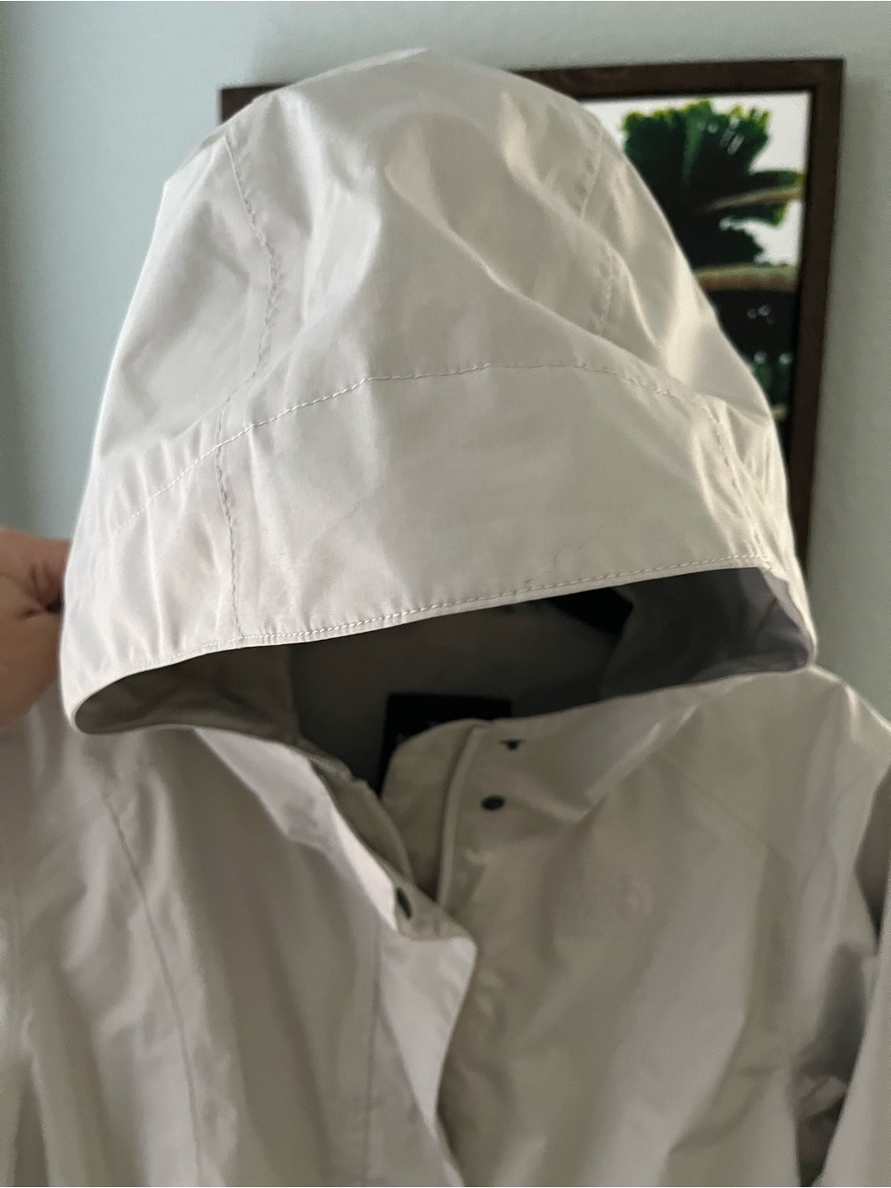 The North Face Women’s Hyvent Raincoat. - Picture 9 of 9